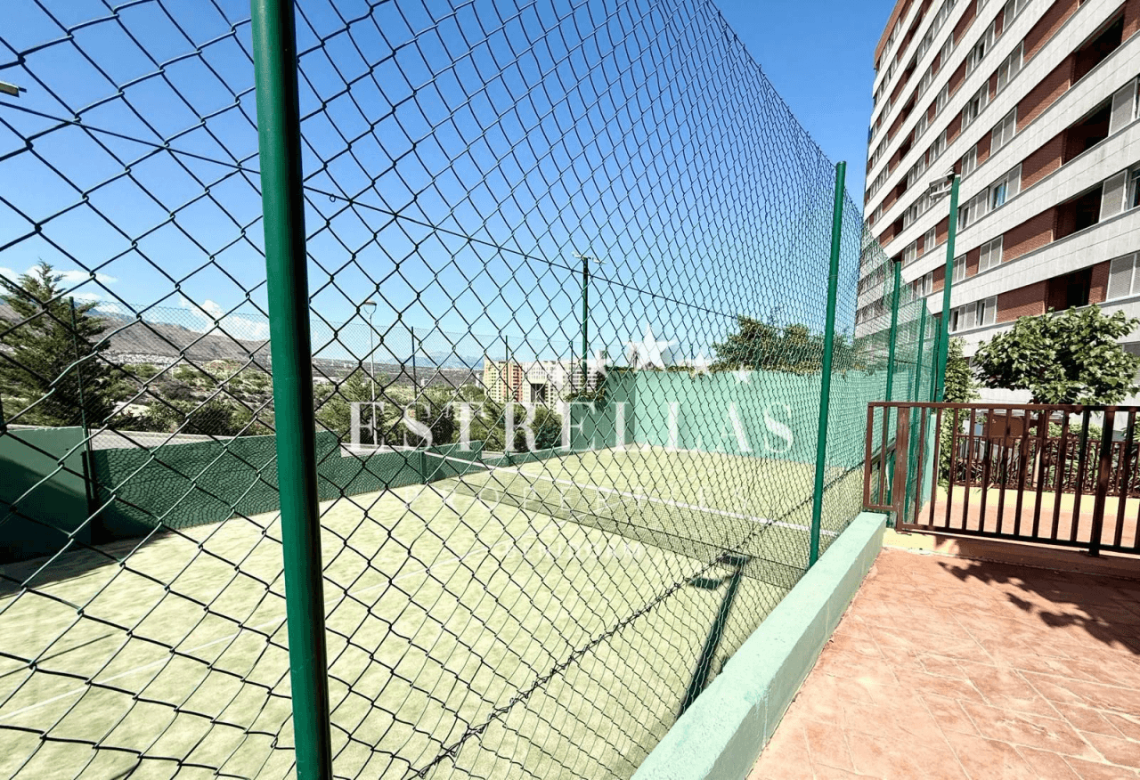 Exclusivo apartamento REFORMADO de 3 DORMITORIOS con piscina y garaje en Cala de Finestrat Y Villajoyosa