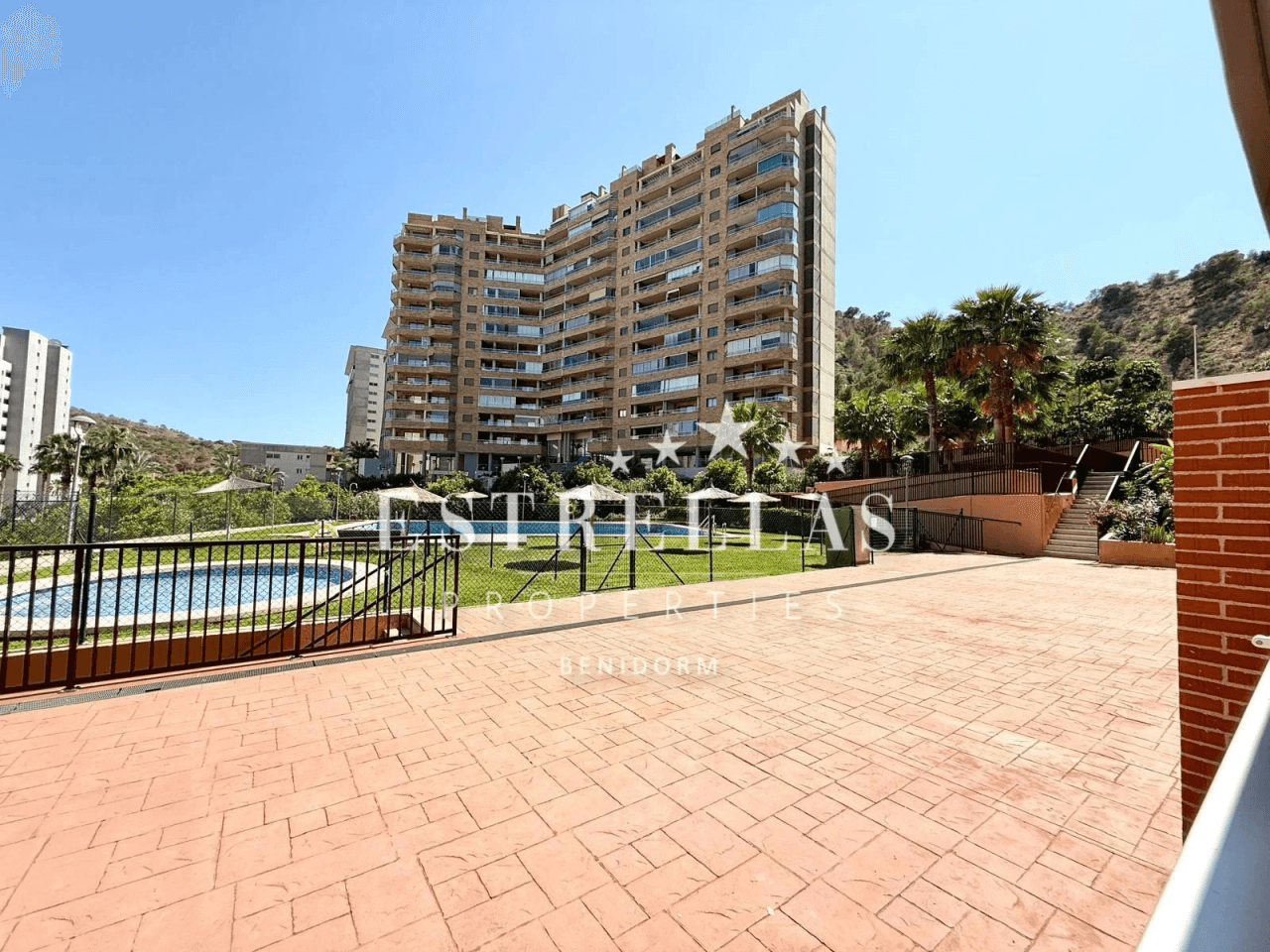 Exclusivo apartamento REFORMADO de 3 DORMITORIOS con piscina y garaje en Cala de Finestrat Y Villajoyosa