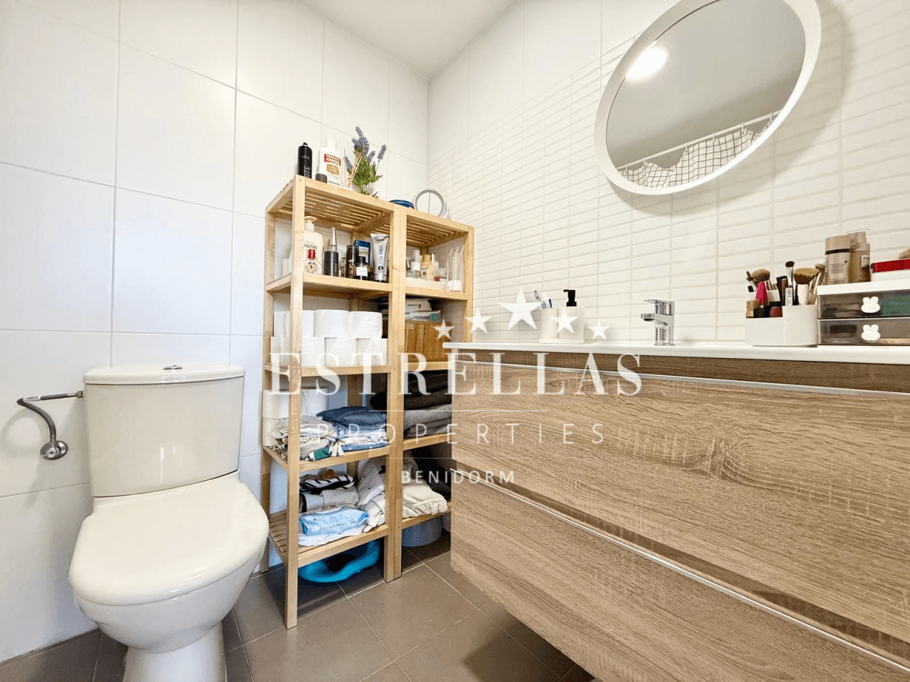 Exclusief HERGEMODEERD appartement met 3 SLAAPKAMERS, zwembad en garage in Cala de Finestrat en Villajoyosa.