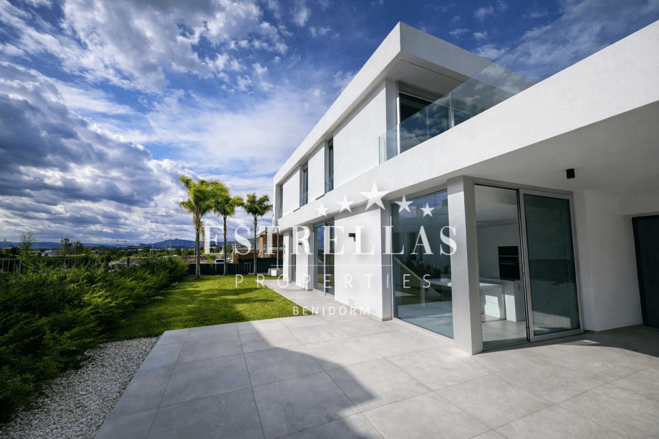 Villa moderna de lujo con piscina privada – Sierra Cortina, Finestrat