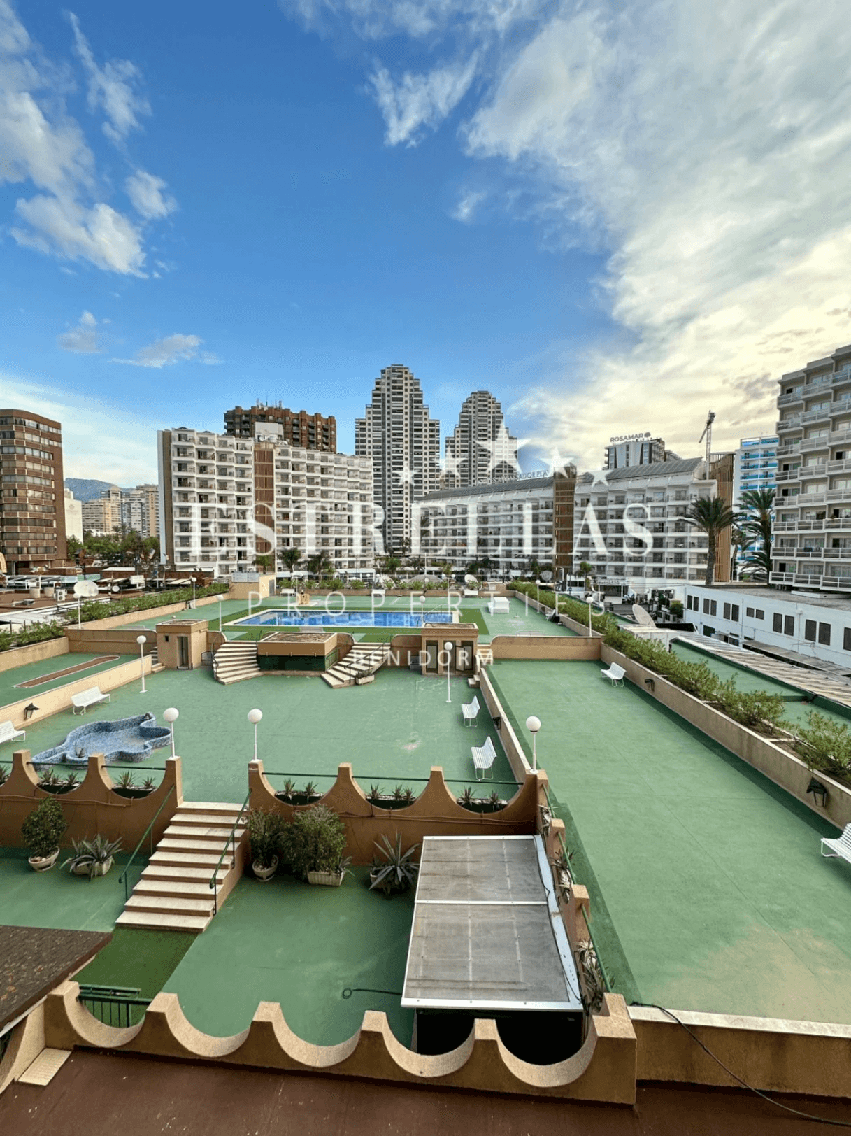 Geheel gerenoveerd appartement met Hoog Potentieel in BENIDORM
