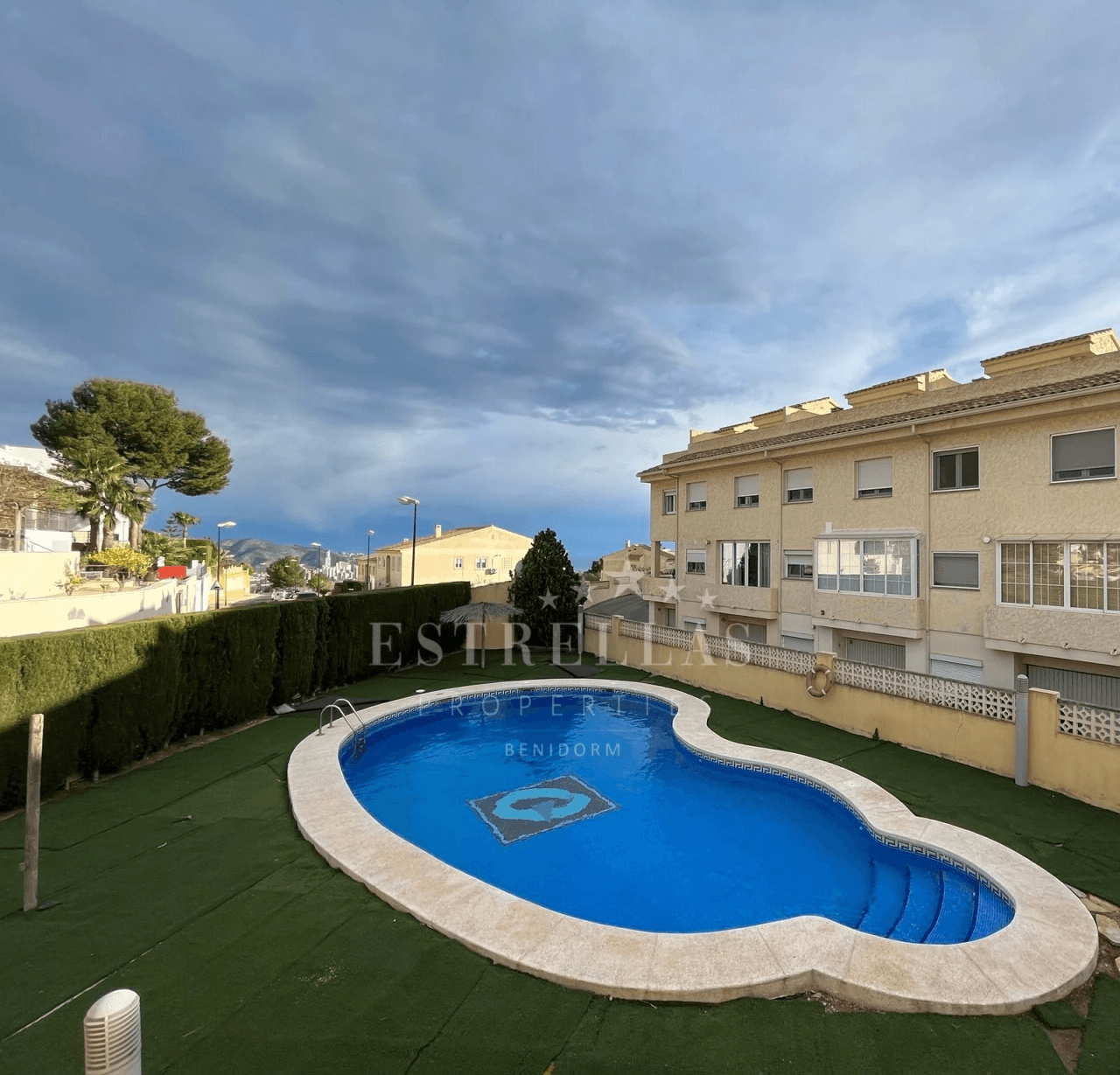 Moderno apartamento en las afueras de BENIDORM