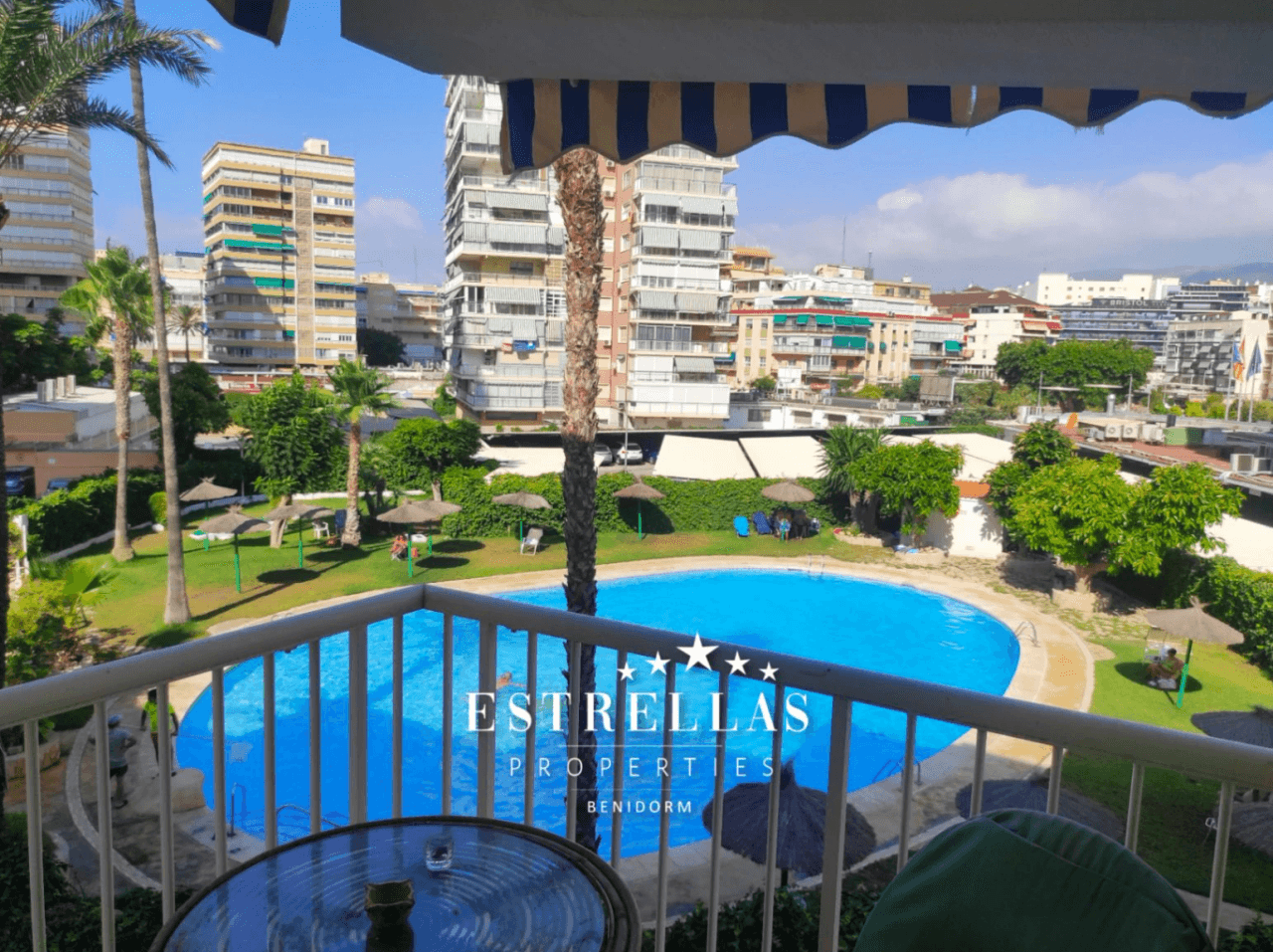 APARTAMENTO segunda línea de Playa Levante en BENIDORM