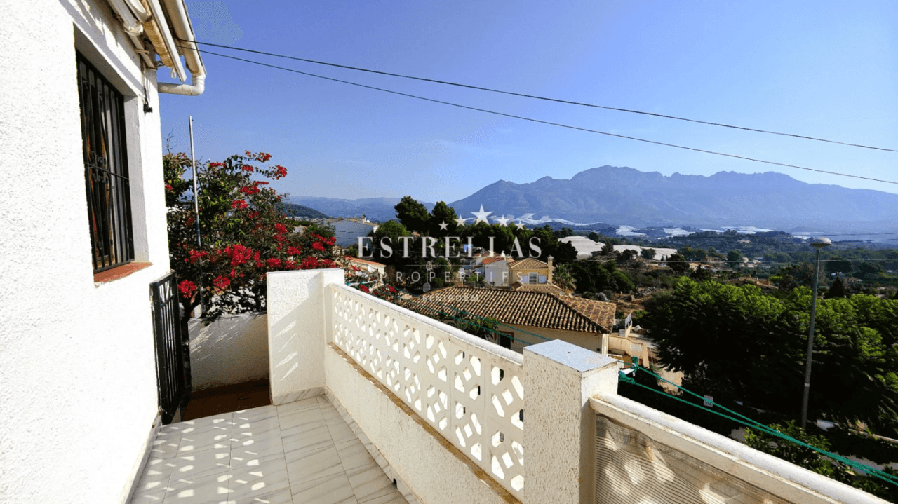 ACOGEDOR BUNGALOW CON VISTAS AL MAR EN EL TOSSAL, LA NUCÍA