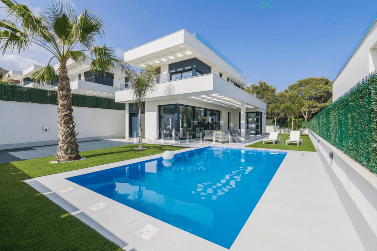 Luxury villa in SIERRA CORTINA