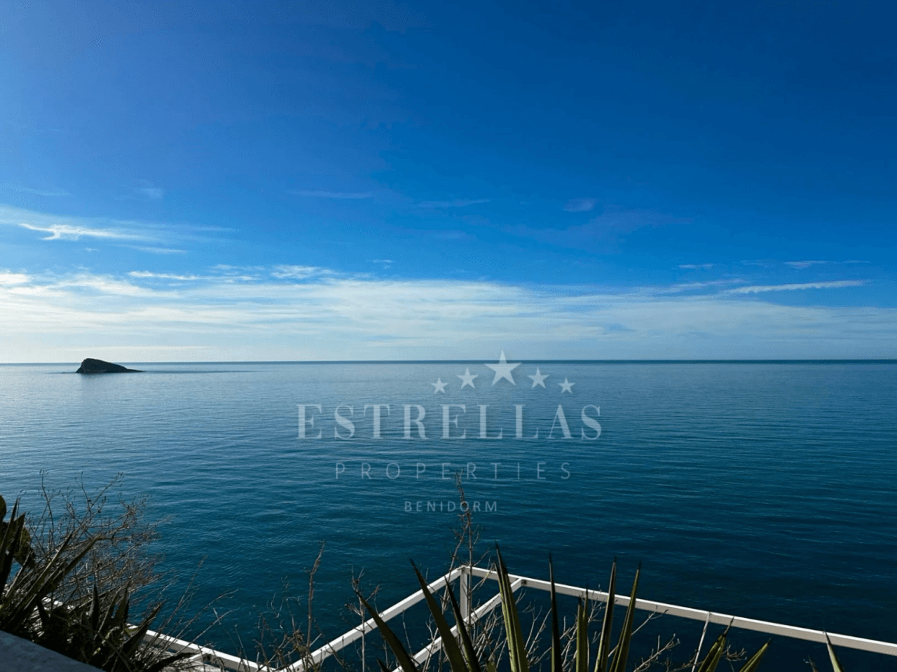 ¡Oferta en Primera línea en la Cala de Benidorm!