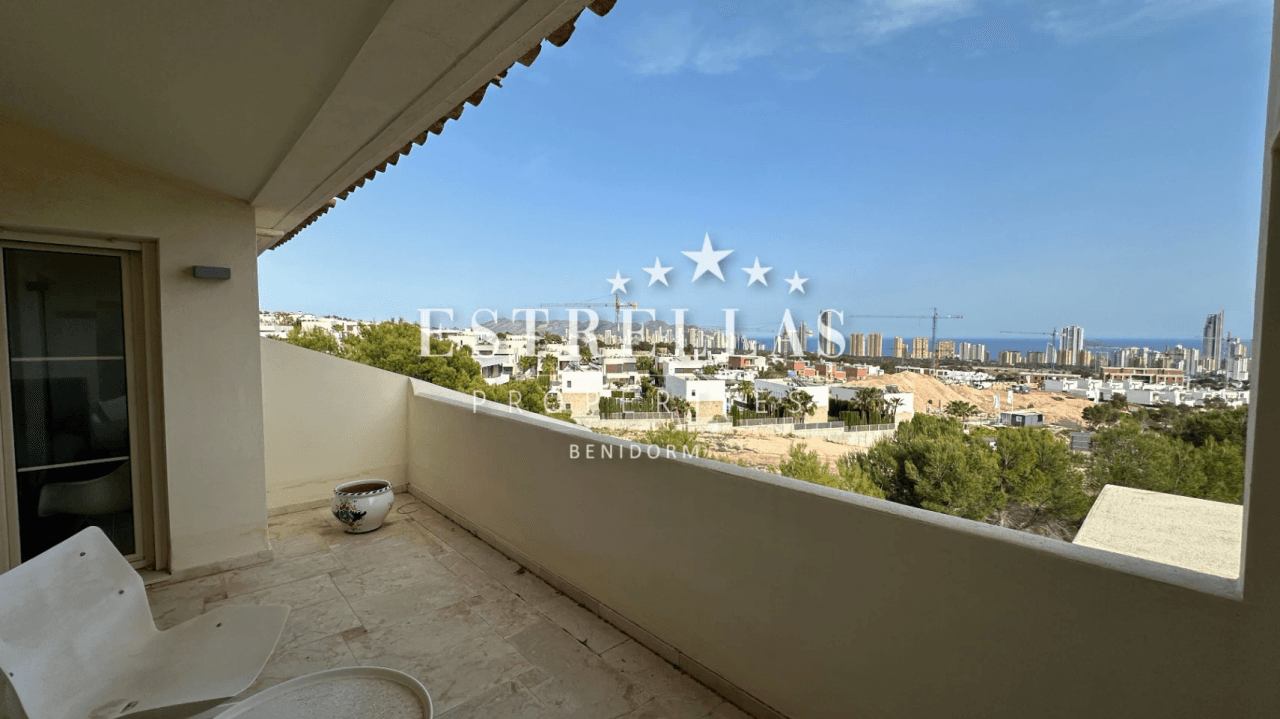 Duplex met uitzicht op zee in Sierra Cortina – 3 terrassen, garage, zwembad | Finestrat