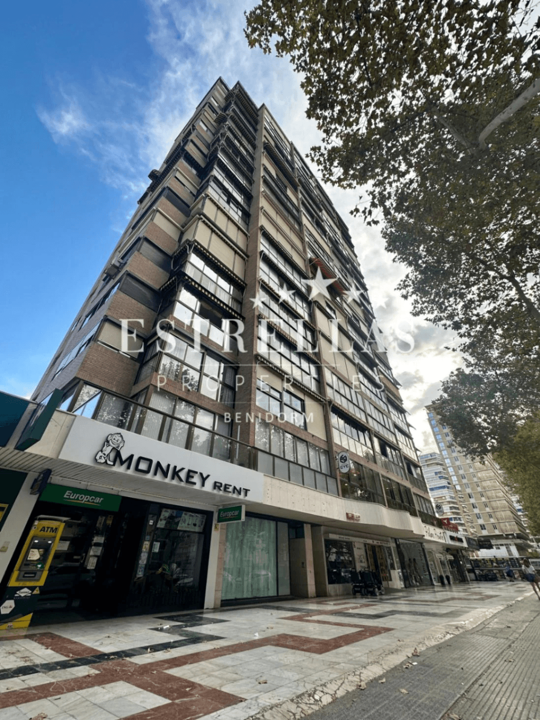 Geheel gerenoveerd appartement met Hoog Potentieel in BENIDORM