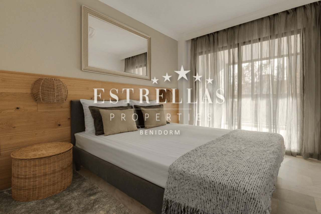 Geheel gerenoveerd appartement met Hoog Potentieel in BENIDORM
