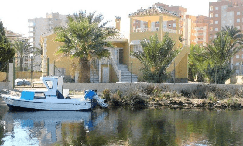 Chalet/Villa en venta en La Manga Del Mar Menor