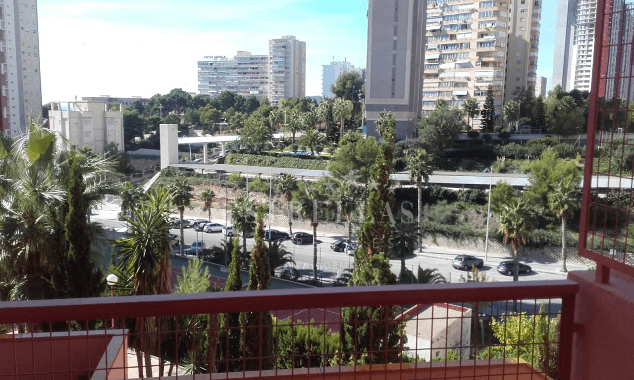 Apartamento a 150 metros de la PLAYA PONIENTE