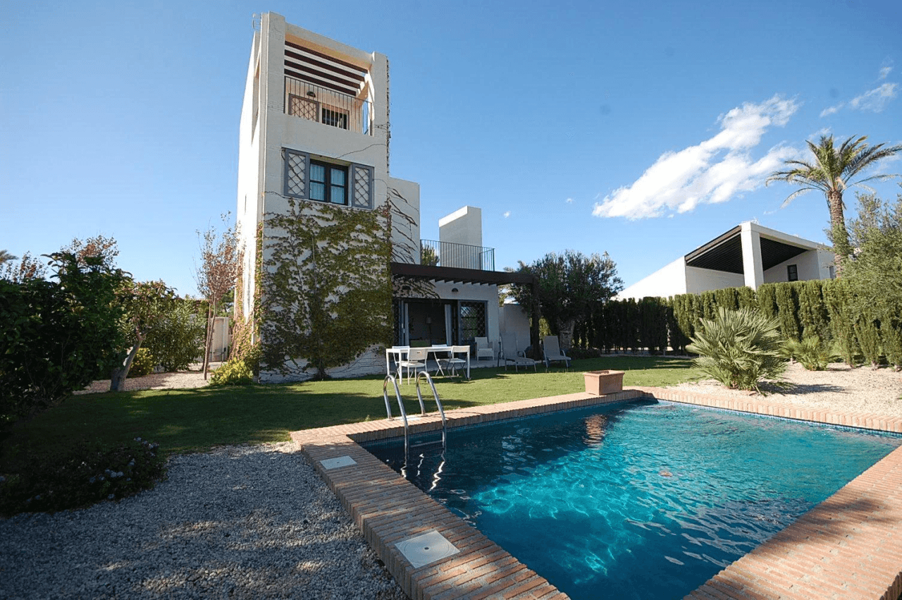Villa for sale in Sucina