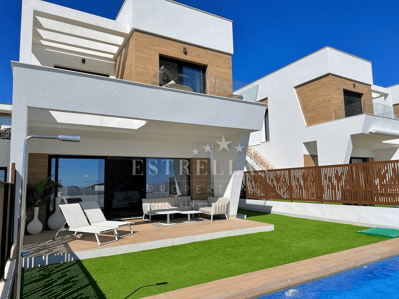 Villa Con licencia turística EN FINESTRAT de Segunda Mano