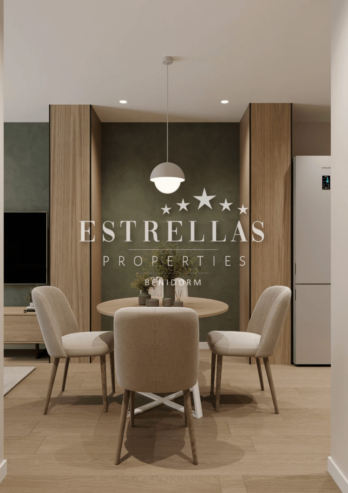 Gerestyled appartement in Benidorm dichtbij Playa de Poniente met zwembad en op het zuiden gericht.