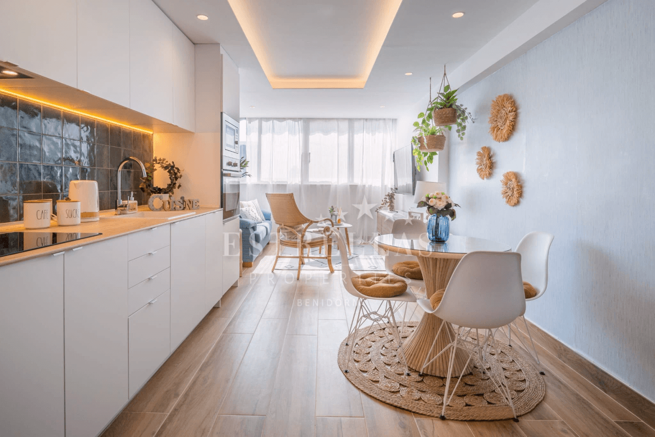 Apartamento MODERNO con potencial turístico en BENIDORM