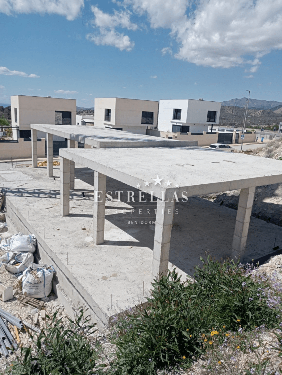 Moderne villa te koop in Finestrat met privézwembad, Smart Home en dicht bij Benidorm