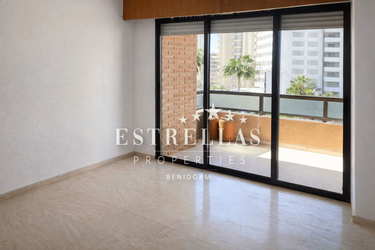 Apartamento con terraza, piscina y parking en Benidorm – Ideal como inversión o segunda residencia