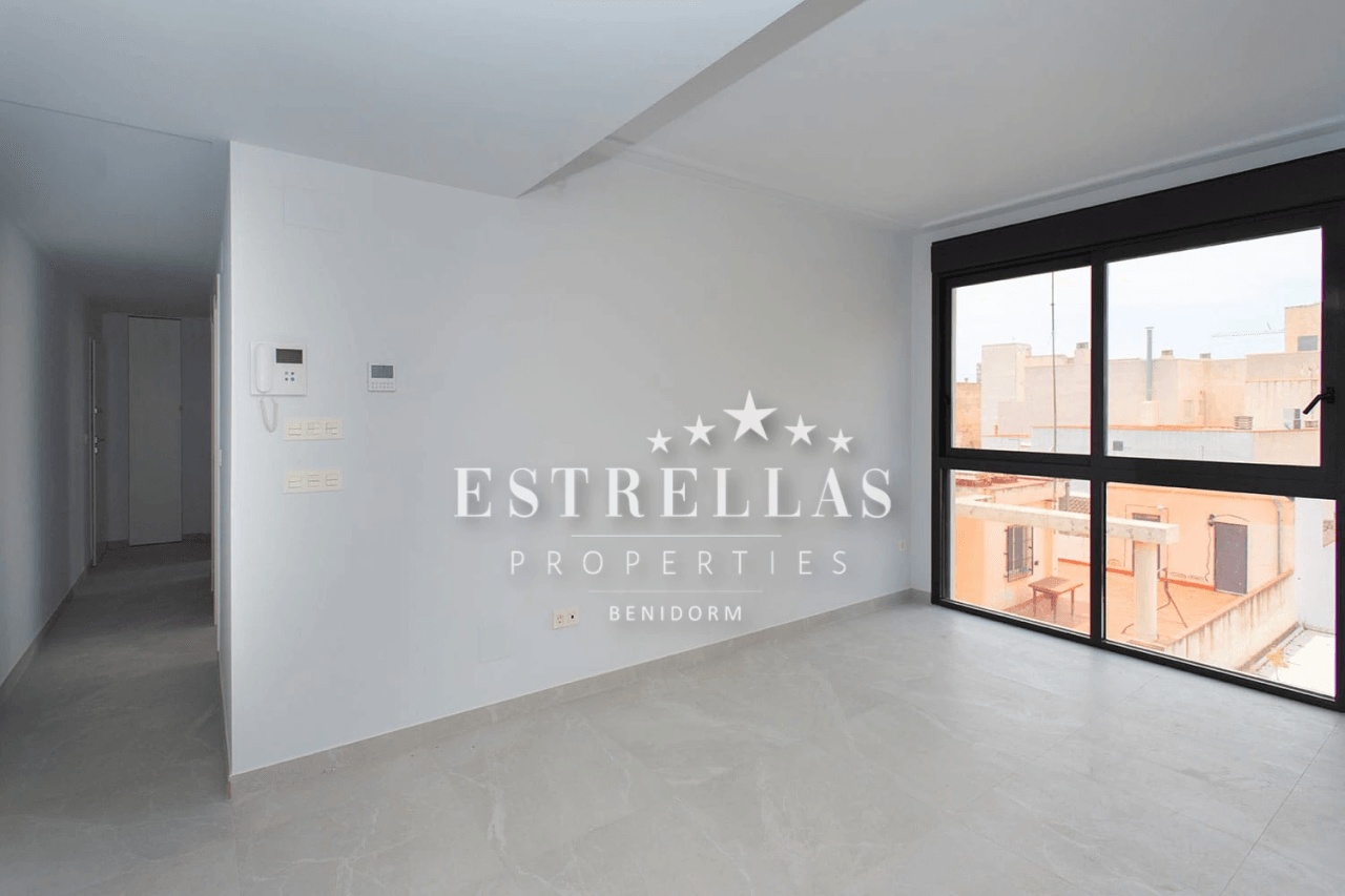 Moderne appartement nabij het strand in Torrevieja met zwembad en uitzicht op zee