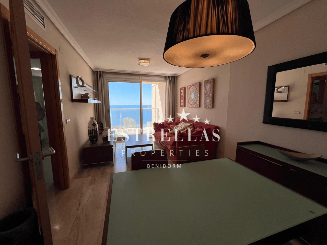 Exclusivo apartamento con vistas al mar parking y trastero en Playa de Poniente, Benidorm