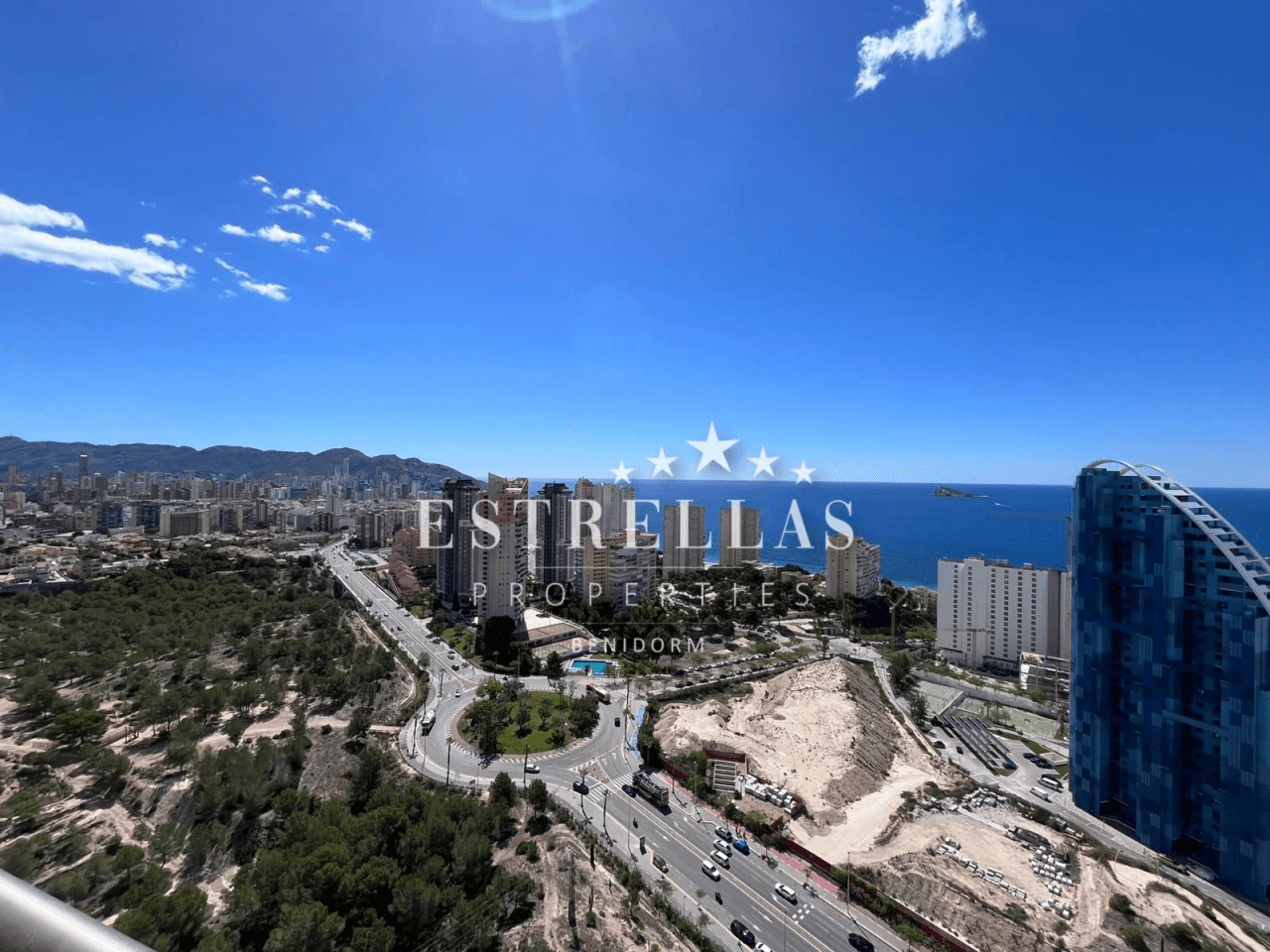 Exclusivo apartamento con vistas al mar parking y trastero en Playa de Poniente, Benidorm