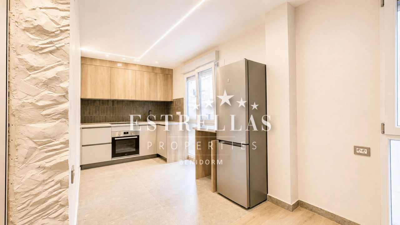 Apartamento reformado en Benidorm a 250 metros de Playa de Poniente ideal para inversión
