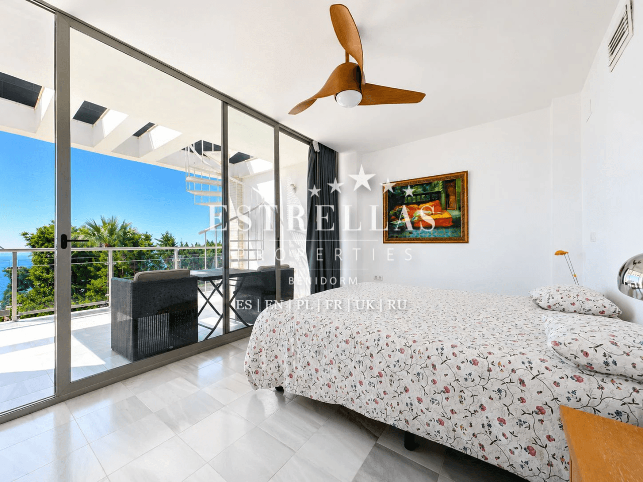 Exclusieve INVESTERINGSMOGELIJKHEID: set van 3 villa's met uitzicht op zee, 2 privézwembaden en hoge rendement.
