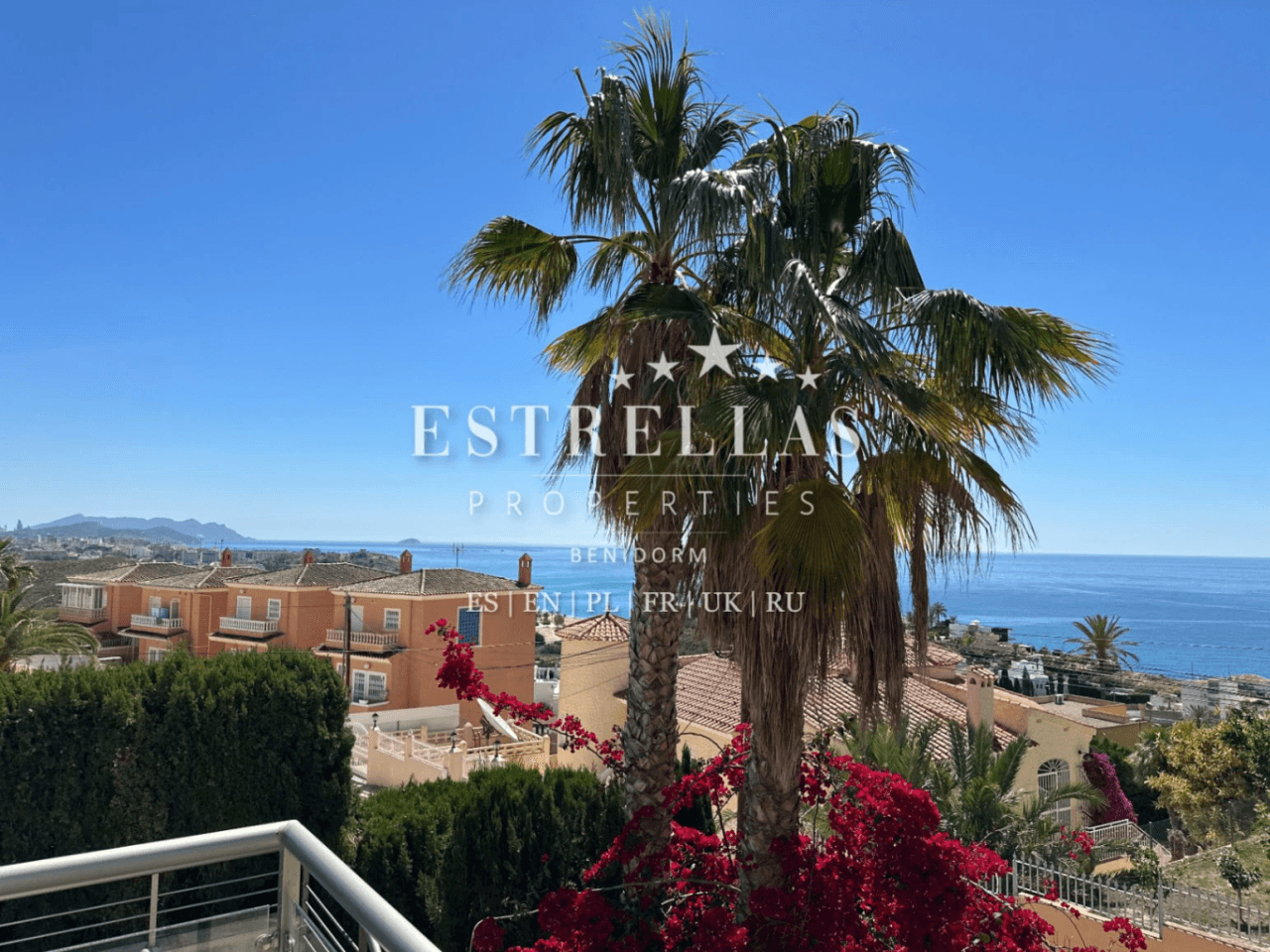 MODERNE Villa met privézwembad en SPECTACULAIRE UITZICHT OP DE ZEE in Montiboli, Villajoyosa