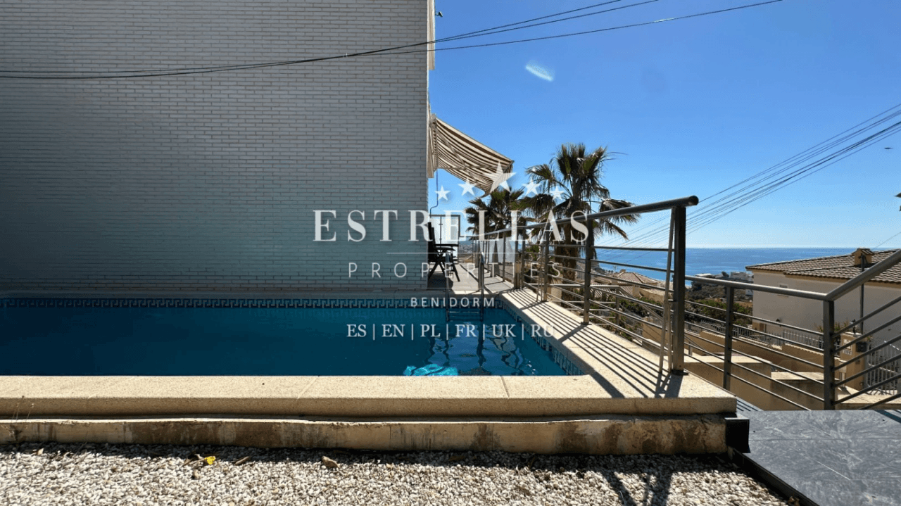 Exclusieve moderne villa met privézwembad en PANORAMISCH UITZICHT OP DE ZEE in Montiboli, Villajoyosa