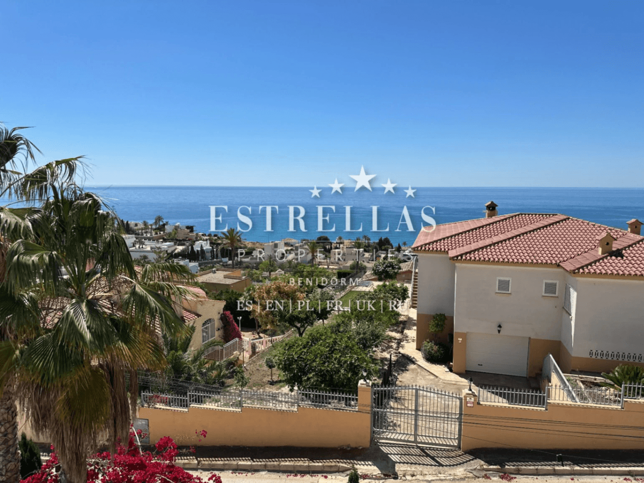 MODERNE Villa met privézwembad en SPECTACULAIRE UITZICHT OP DE ZEE in Montiboli, Villajoyosa