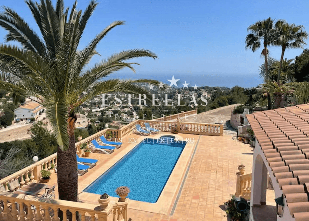 Luxe mediterrane villa met panoramisch uitzicht op zee in Benissa Costa