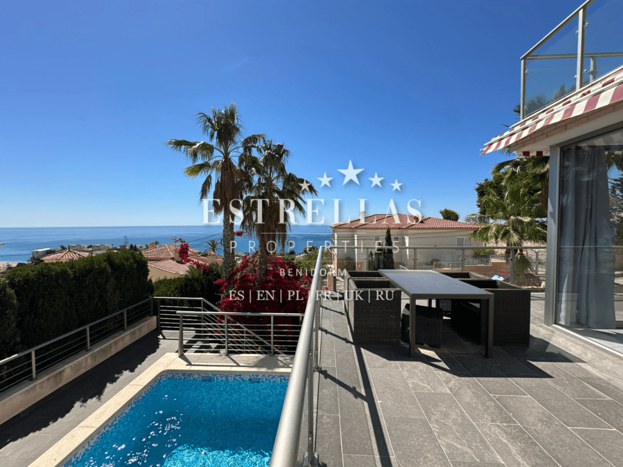 MODERNE Villa met privézwembad en SPECTACULAIRE UITZICHT OP DE ZEE in Montiboli, Villajoyosa