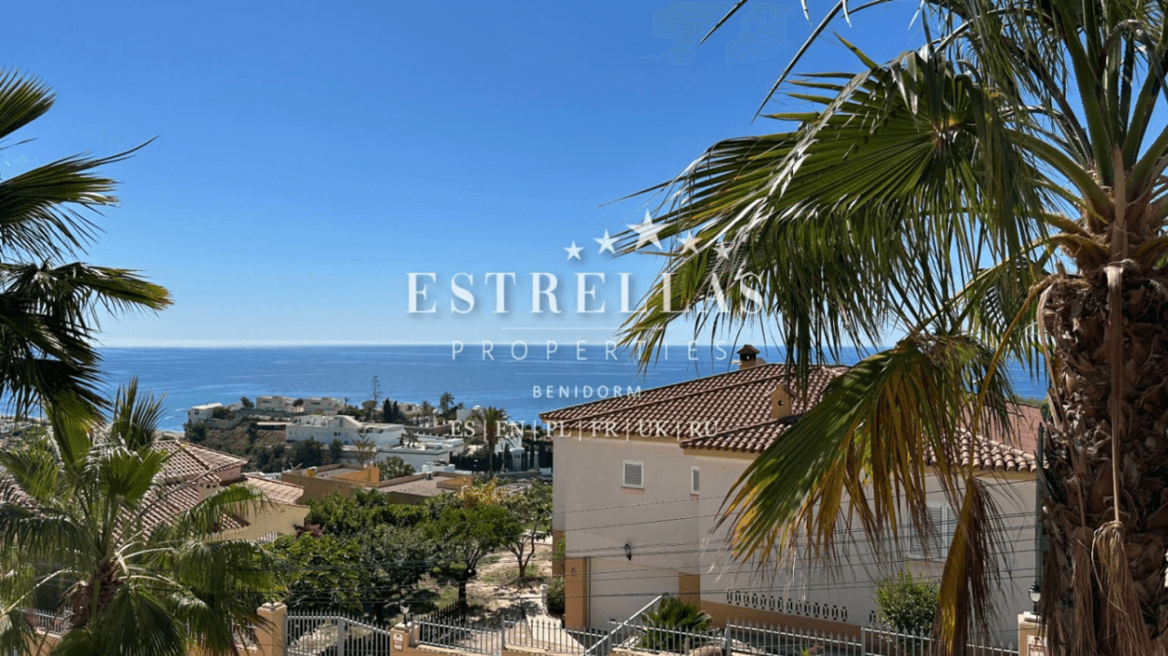 Exclusieve moderne villa met privézwembad en PANORAMISCH UITZICHT OP DE ZEE in Montiboli, Villajoyosa