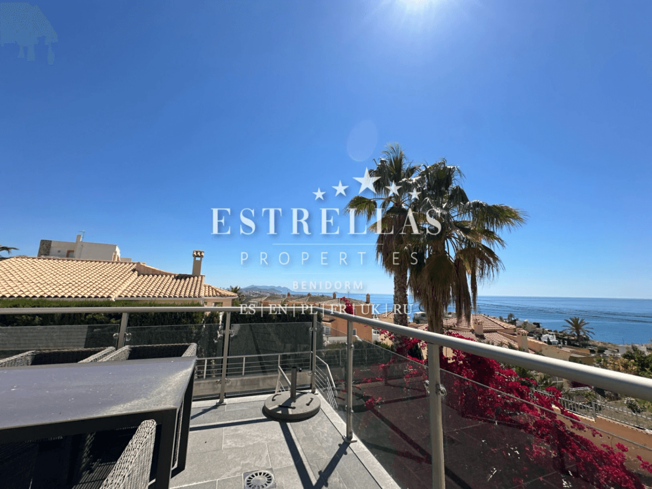 MODERNE Villa met privézwembad en SPECTACULAIRE UITZICHT OP DE ZEE in Montiboli, Villajoyosa