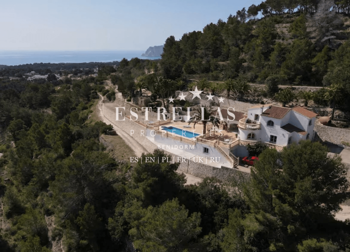 Luxe mediterrane villa met panoramisch uitzicht op zee in Benissa Costa