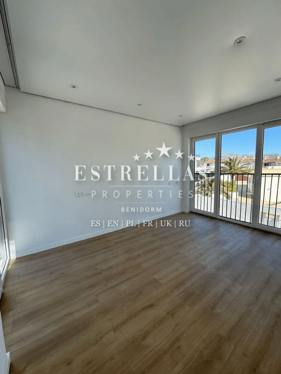 Villa exclusiva con piscina privada y cocina exterior en La Nucía, entre Altea y Benidorm