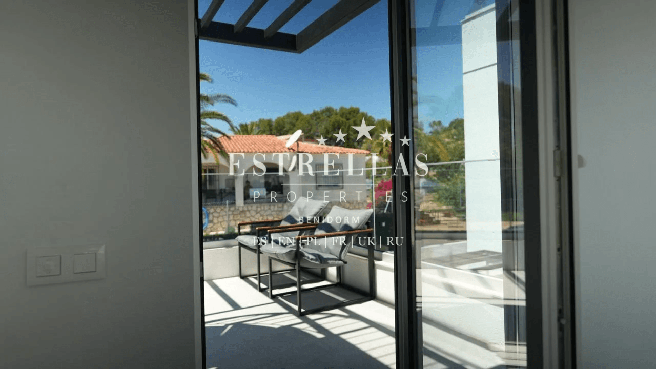 Villa exclusiva con piscina privada y cocina exterior en La Nucía, entre Altea y Benidorm