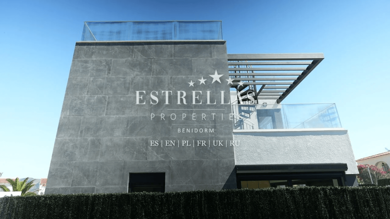 Villa exclusiva con piscina privada y cocina exterior en La Nucía, entre Altea y Benidorm