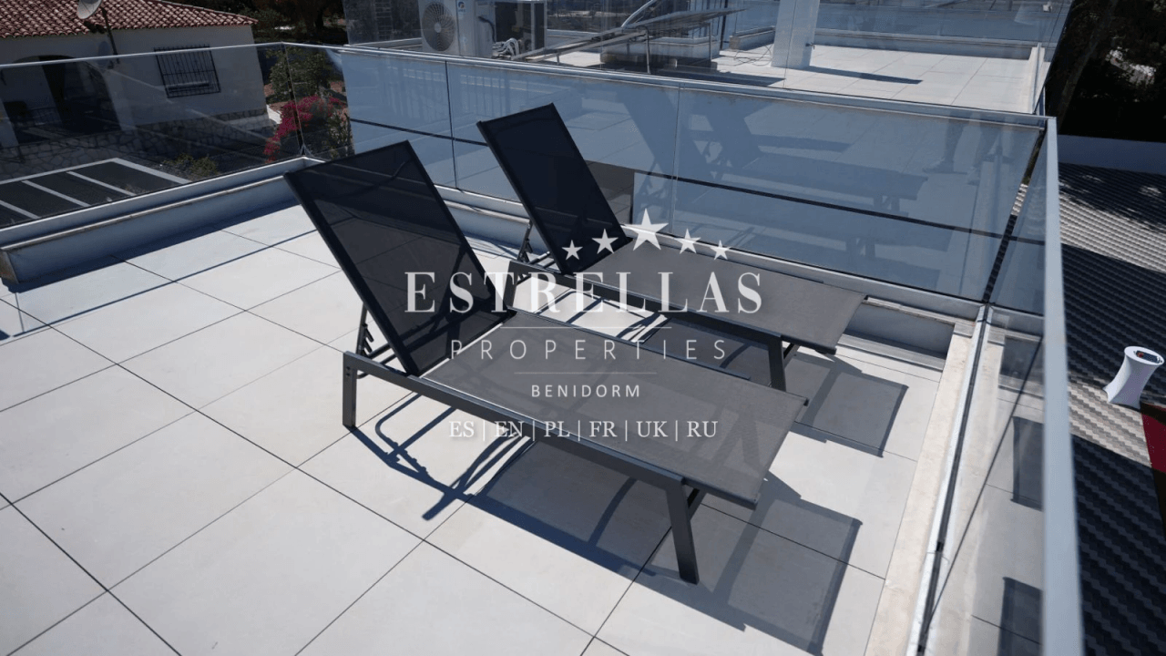 Villa exclusiva con piscina privada y cocina exterior en La Nucía, entre Altea y Benidorm
