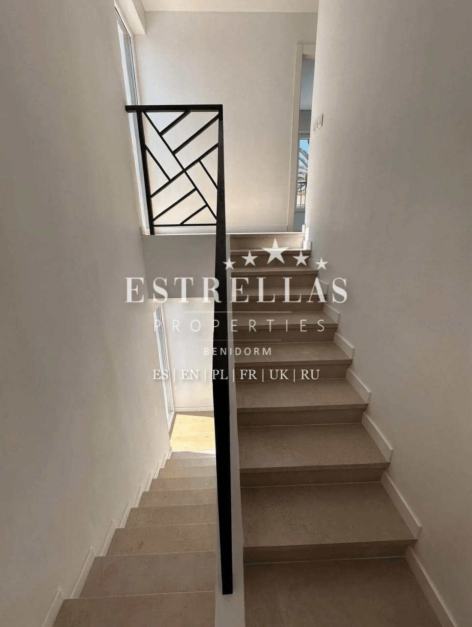 Villa exclusiva con piscina privada y cocina exterior en La Nucía, entre Altea y Benidorm