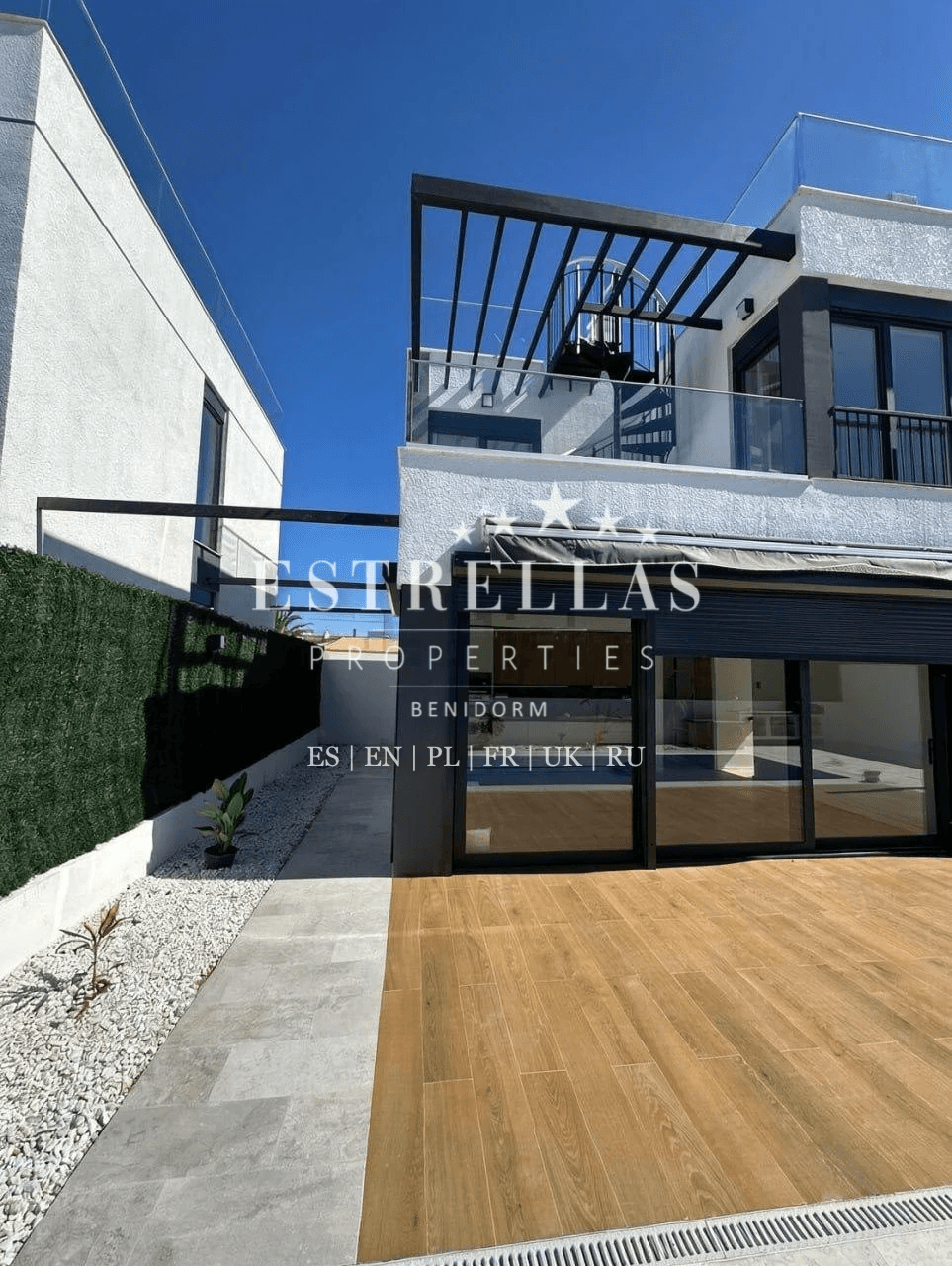 Villa exclusiva con piscina privada y cocina exterior en La Nucía, entre Altea y Benidorm