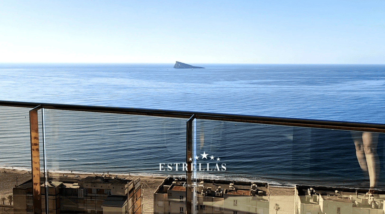 Lujoso Apartamento de obra nueva en Playa Poniente - Benidorm