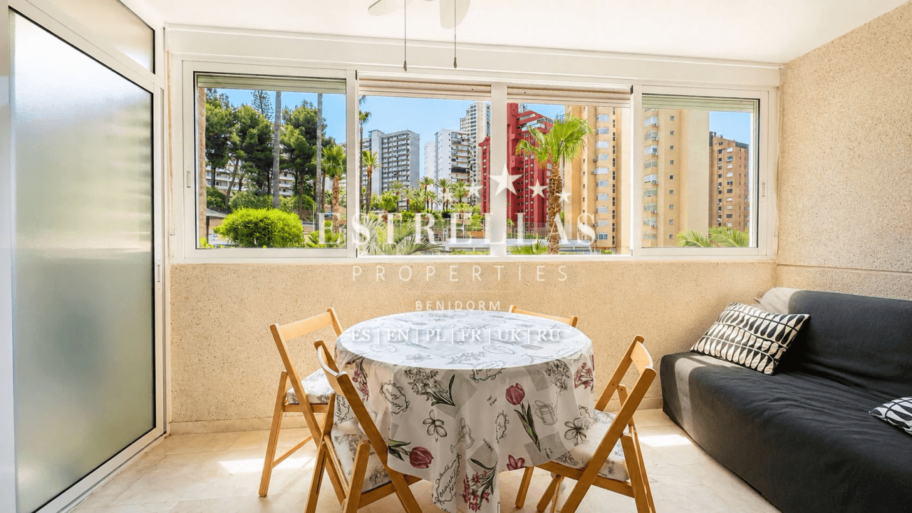 Leilighet med privat parkering i Levante-området i Benidorm
