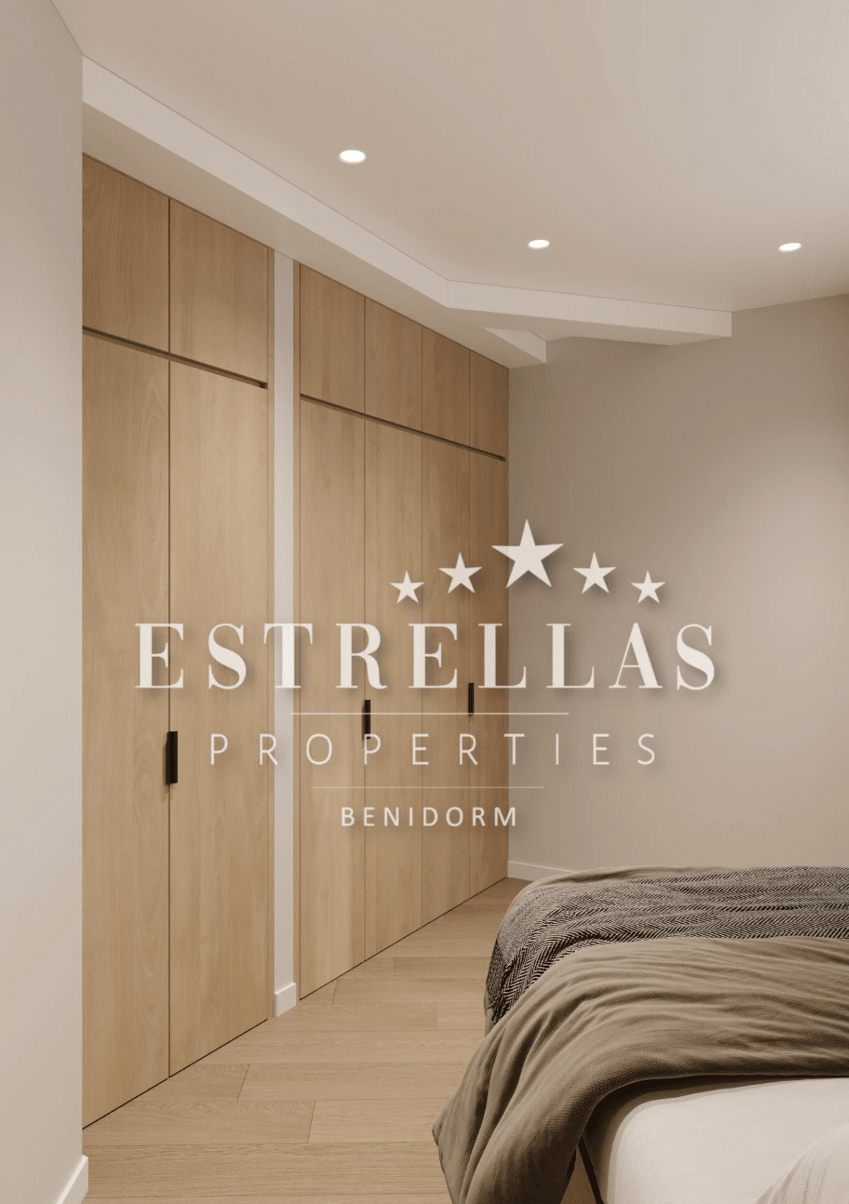 Inversión inmobiliaria en Benidorm con 3 apartamentos reformados, piscinas, pista de tenis y alta demanda cerca de Playa de Poniente