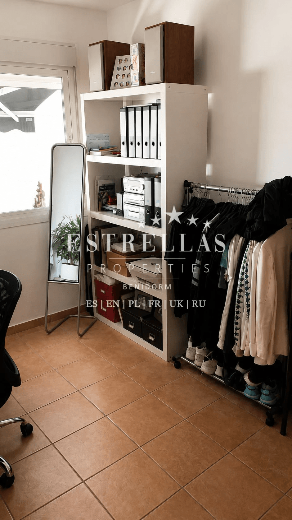 Dom wolnostojący w Balcón de Finestrat z widokiem na morze, solarium i dużym potencjałem inwestycyjnym na Costa Blanca.