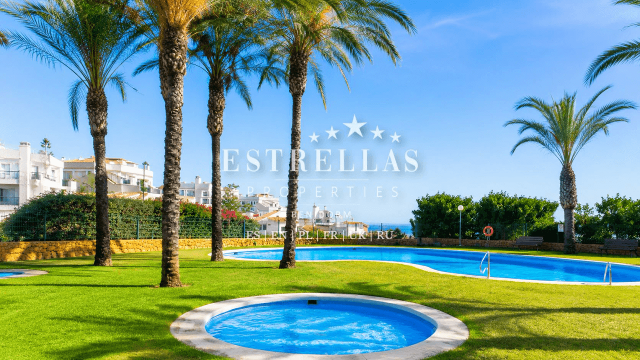 Dom wolnostojący w Balcón de Finestrat z widokiem na morze, solarium i dużym potencjałem inwestycyjnym na Costa Blanca.