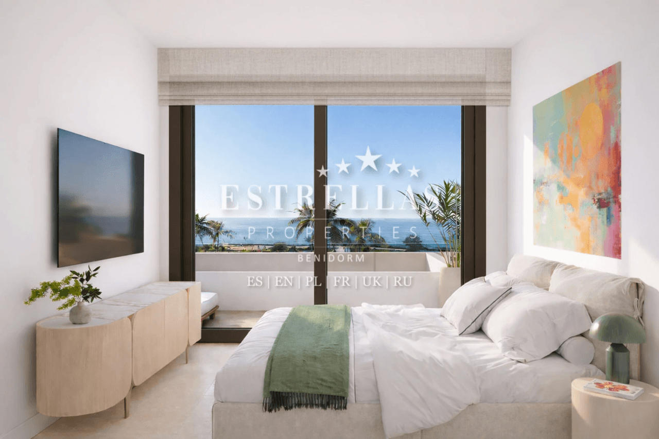 Villa mitoyenne design avec de grands espaces extérieurs et un jardin privé à El Campello.