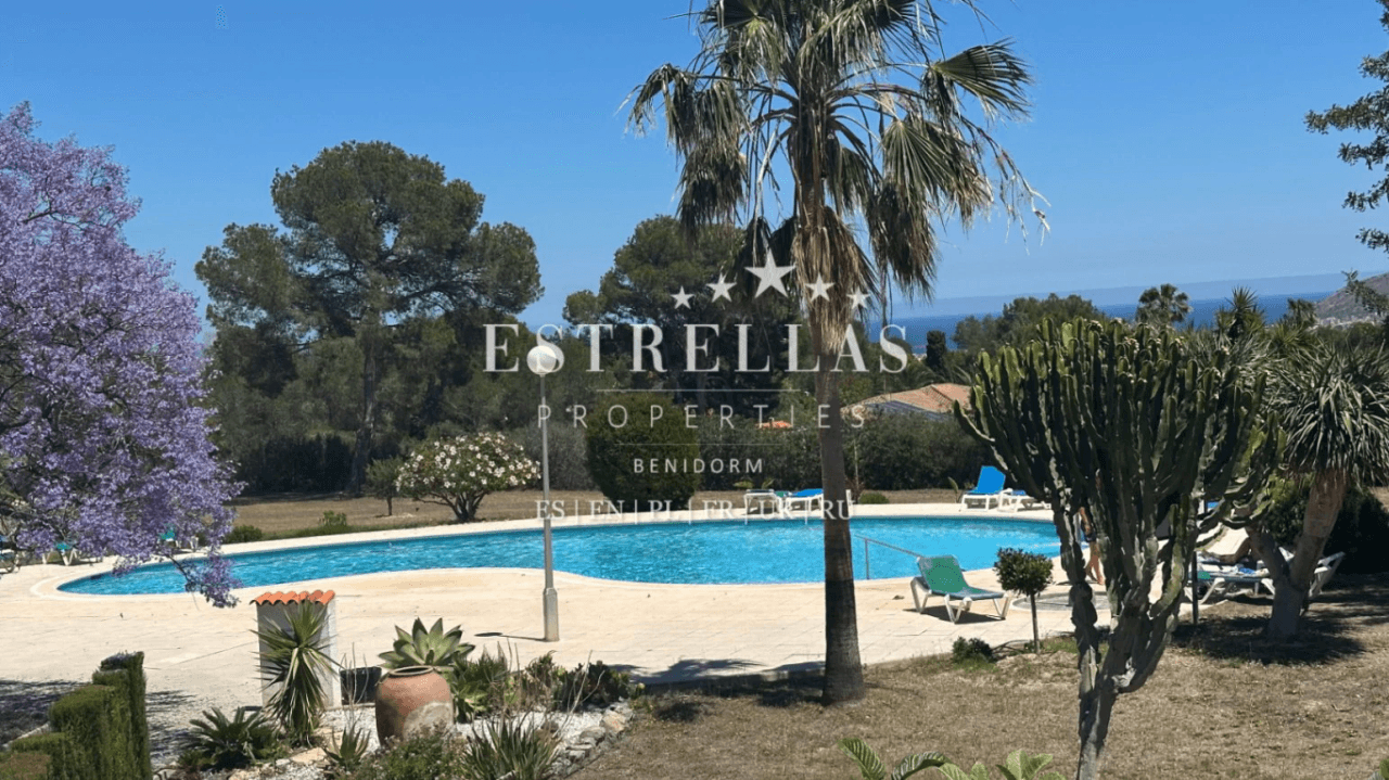 Estudio en La Nucía con piscina y aparcamiento: una excelente oportunidad de inversión en la Costa Blanca