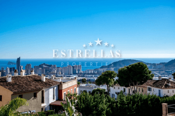 EXCLUSIVA Villa de lujo independiente en venta en Benidorm con vistas al mar 2