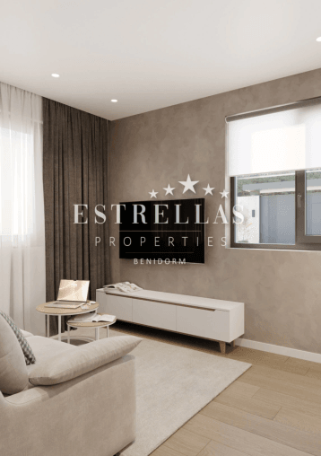 Apartamento reformado en Benidorm con 2 dormitorios, terraza, 2 piscinas comunitarias y excelente ubicación cerca de Playa de Poniente 4