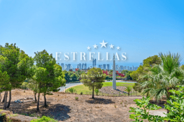 Apartamento con gran terraza y vistas al mar en Sierra Cortina – urbanización exclusiva con piscinas 3
